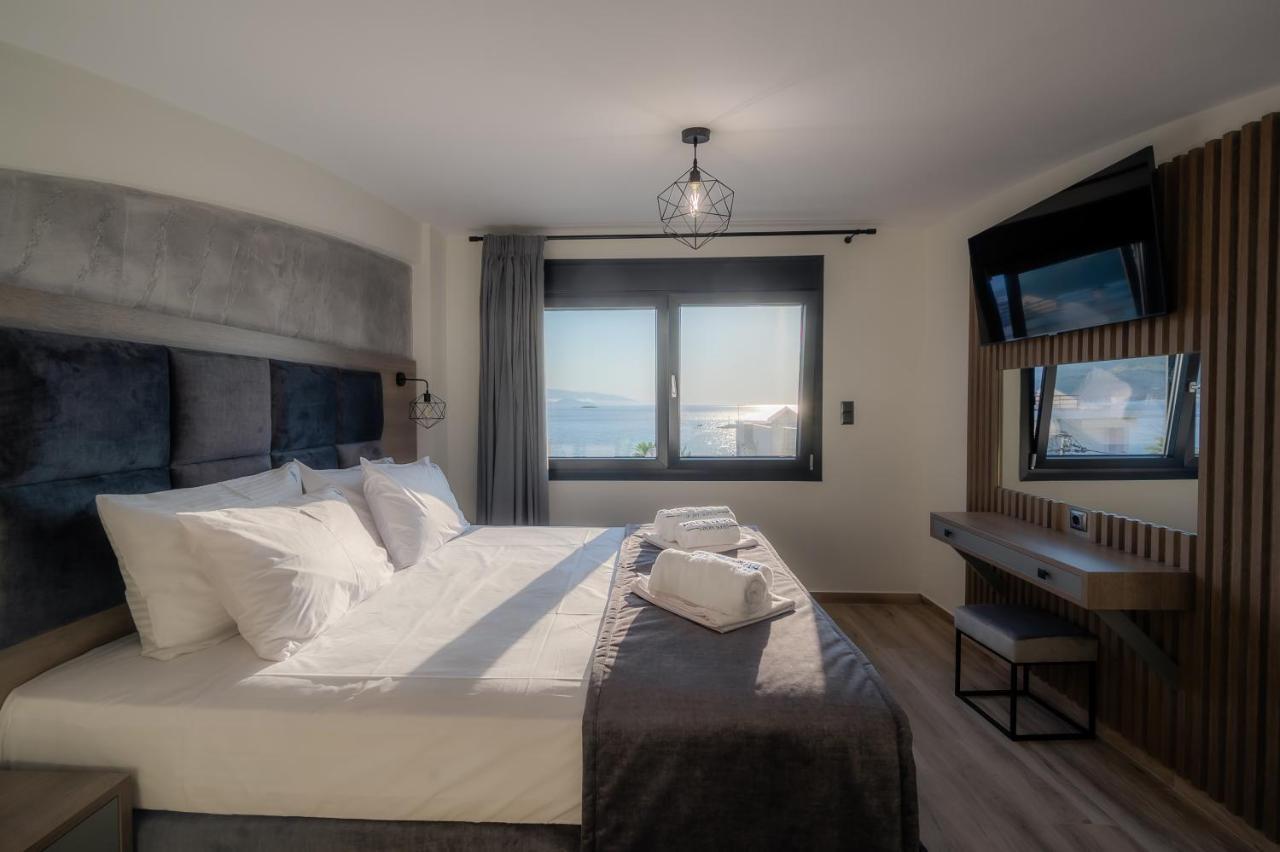 Blue Wave Luxury Suites Nea Iraklitsa Dış mekan fotoğraf