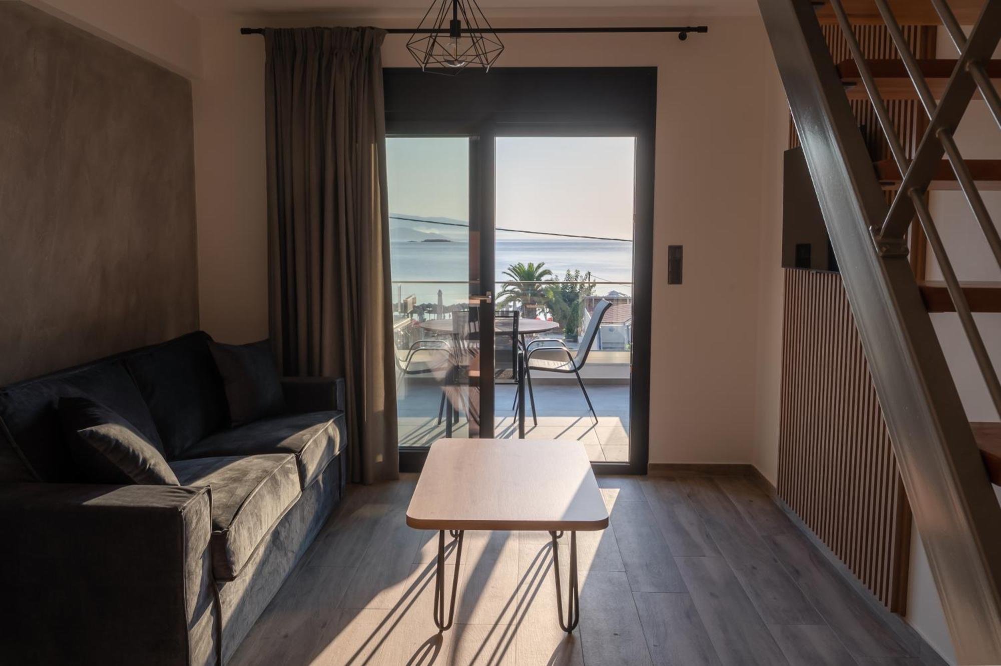 Blue Wave Luxury Suites Nea Iraklitsa Oda fotoğraf